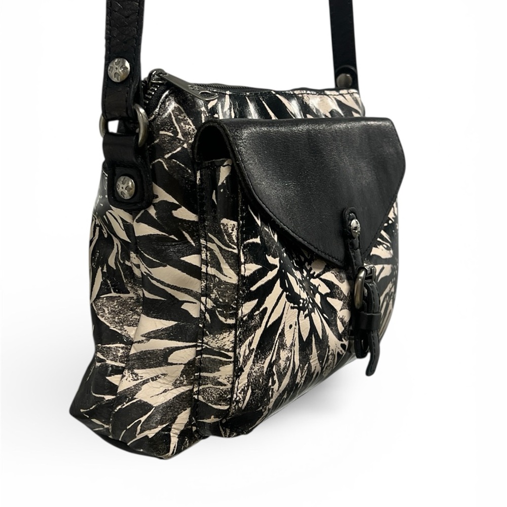 Patricia Nash Sunflower Avellino Crossbody - Picture 4 of 16